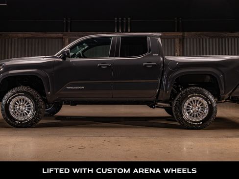 Used 2026 Toyota Tacoma SR5 image 5