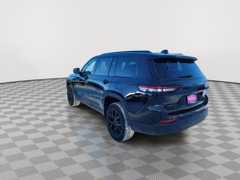 Used 2024 Jeep Grand Cherokee L Laredo image 6