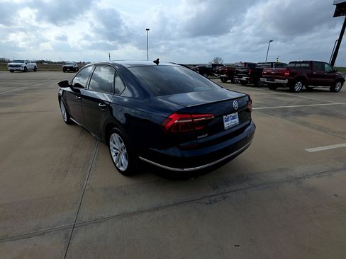 Used 2019 Volkswagen Passat 2.0T Wolfsburg w/ Wheels & Sunroof Package image 7