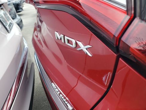 Used 2023 Acura MDX w/ Technology Package AWD/4WD image 9