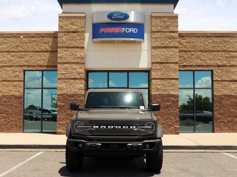 New 2026 Ford Bronco Badlands AWD/4WD image 3