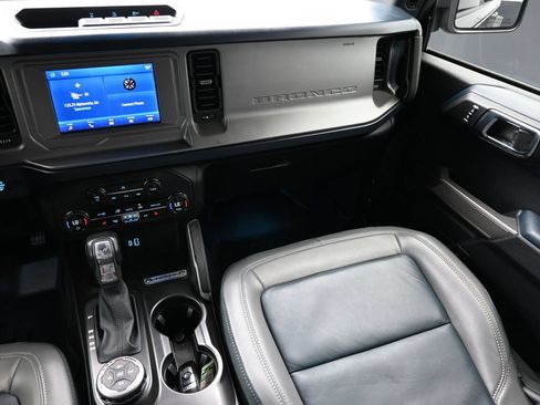 Used 2023 Ford Bronco Outer Banks AWD/4WD image 38