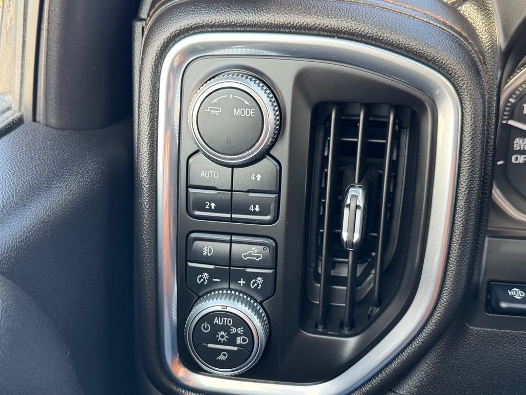 Used 2020 GMC Sierra 1500 AT4 w/ AT4 Premium Package AWD/4WD image 26