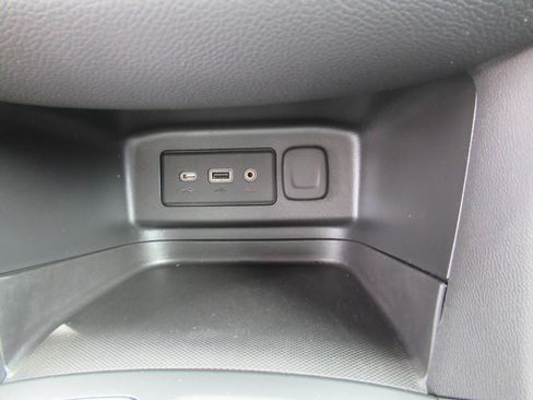 Used 2022 Chevrolet Equinox LT FWD image 25