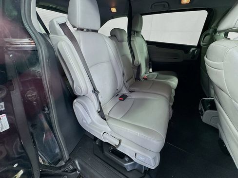 Used 2019 Honda Odyssey Touring image 37