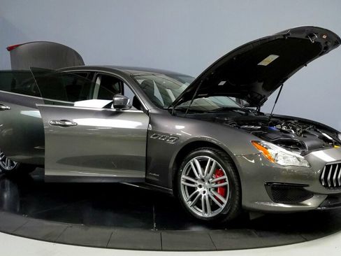 Used 2017 Maserati Quattroporte S GranSport image 9