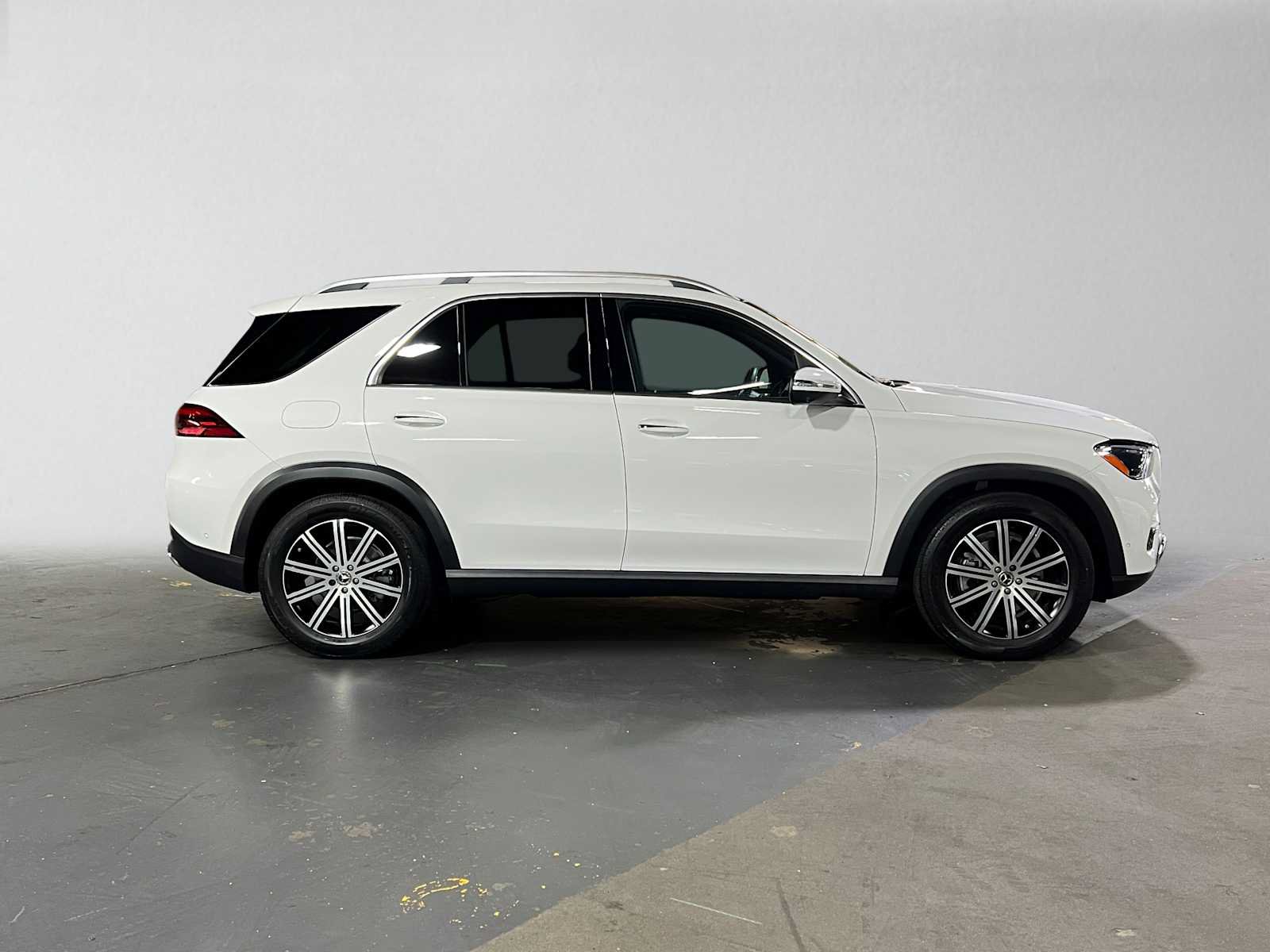 Used 2026 Mercedes-Benz GLE 350 4MATIC image 2