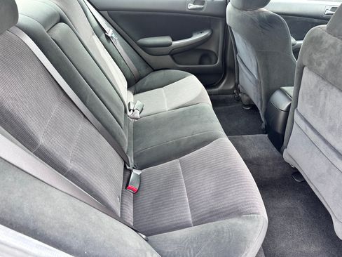 Used 2004 Honda Accord LX image 8