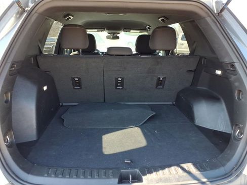Used 2025 Chevrolet Equinox LT FWD image 11