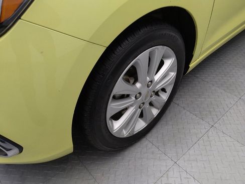 Used 2017 Chevrolet Spark LT FWD image 31