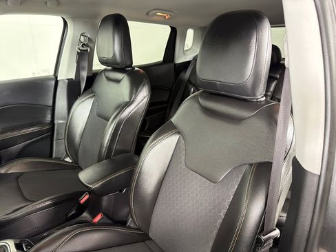 Used 2020 Jeep Compass Latitude w/ Popular Equipment Group FWD image 13