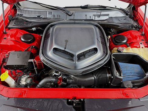 Used 2015 Dodge Challenger R/T Plus RWD image 16
