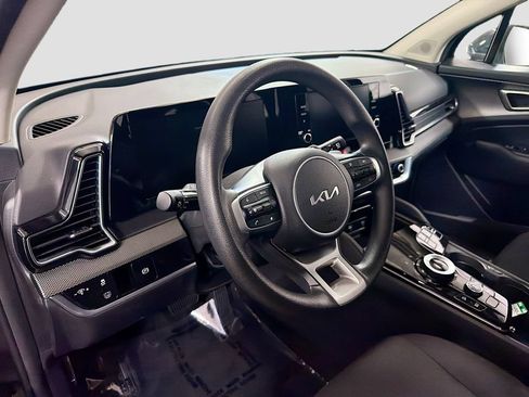 Used 2023 Kia Sportage LX AWD/4WD image 11