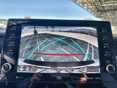 Used 2022 Toyota Camry XSE image 6