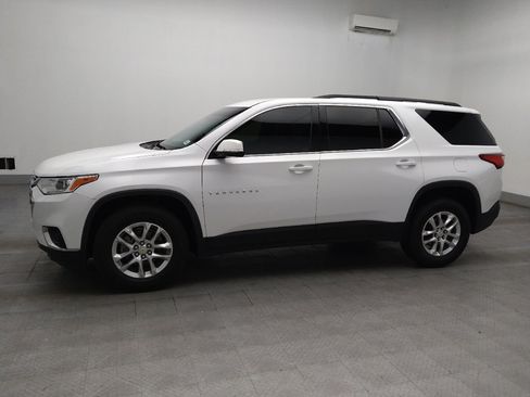 Used 2020 Chevrolet Traverse LT FWD image 2