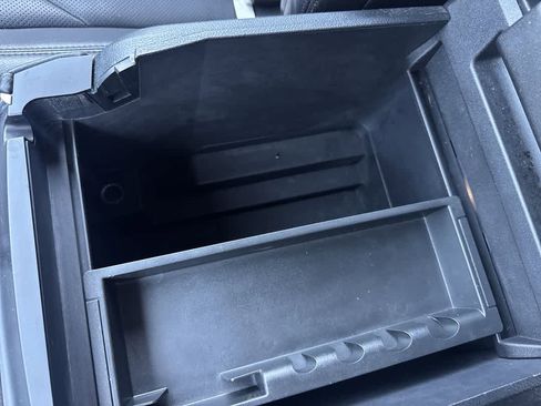 Used 2021 Ford Expedition Limited AWD/4WD image 21