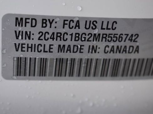 Used 2021 Chrysler Pacifica Touring-L w/ S Appearance Package image 17