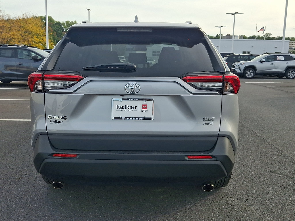 Certified 2025 Toyota RAV4 XLE AWD/4WD image 5