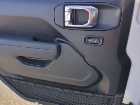 New 2026 Jeep Gladiator Sport image 13