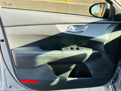 Used 2023 Kia Forte LXS FWD image 17