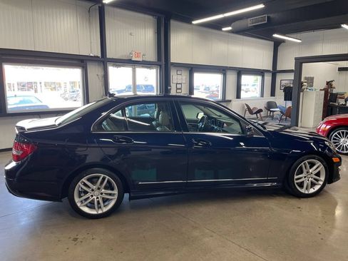 Used 2014 Mercedes-Benz C 300 4MATIC Sedan image 19
