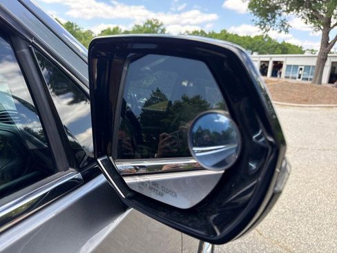 Used 2021 Chevrolet Suburban Premier AWD/4WD image 11