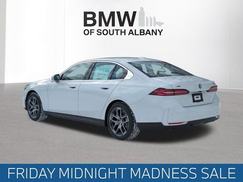 New 2026 BMW 530i xDrive xDrive w/ Premium Package image 4