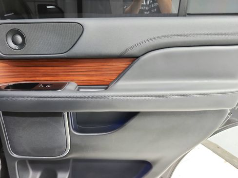 Used 2024 Lincoln Navigator Reserve AWD/4WD image 56