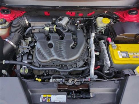 Used 2017 Jeep Cherokee Trailhawk w/ Cold Weather Group image 23