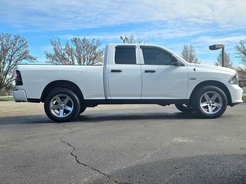 Used 2015 RAM 1500 Express image 3