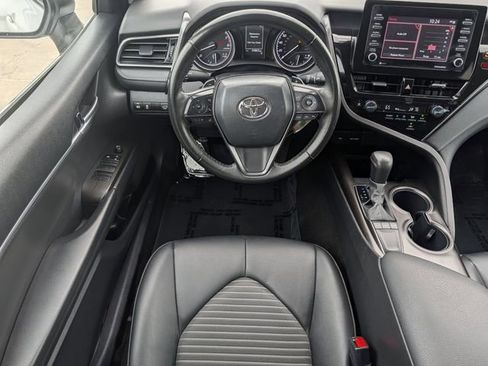 Used 2024 Toyota Camry SE FWD image 11