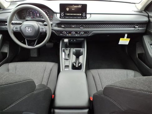 Certified 2025 Honda Accord SE image 14