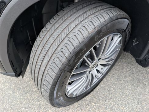 Used 2024 Mercedes-Benz GLC 300 image 21