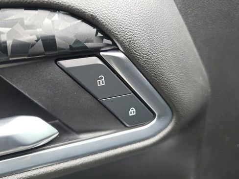 Certified 2025 GMC Sierra 1500 Elevation w/ Preferred Package image 12