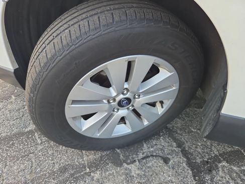Used 2018 Subaru Outback 2.5i Premium AWD/4WD image 15