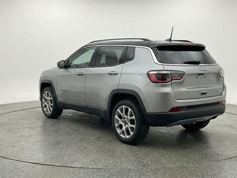 Used 2025 Jeep Compass Limited AWD/4WD image 6