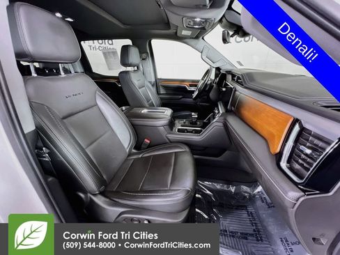 Used 2022 GMC Sierra 1500 Denali w/ Denali Reserve Package AWD/4WD image 17