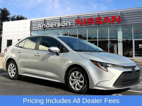 Used 2024 Toyota Corolla LE FWD image 1