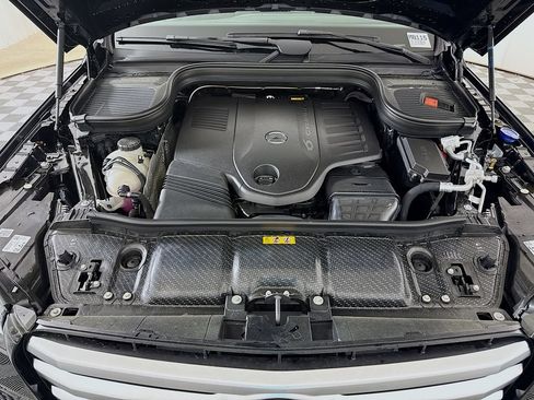 Used 2026 Mercedes-Benz GLS 450 4MATIC image 33
