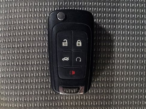 Used 2015 Buick Verano FWD image 32