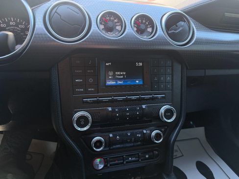 Used 2018 Ford Mustang GT w/ GT Performance Package RWD image 30