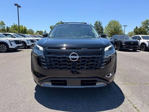 New 2026 Nissan Pathfinder Platinum AWD/4WD image 3