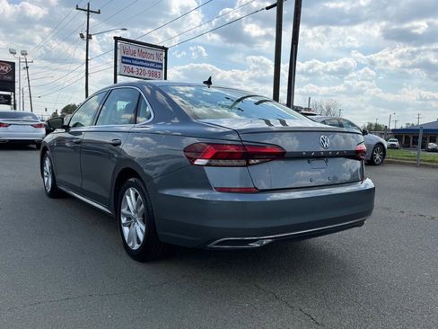 Used 2020 Volkswagen Passat 2.0T SE image 4