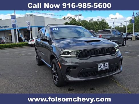 Used 2024 Dodge Durango GT AWD/4WD image 2