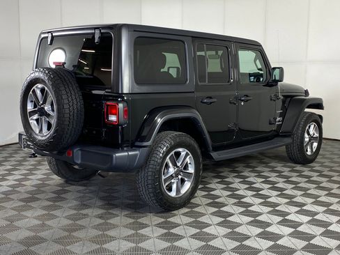 Used 2020 Jeep Wrangler Unlimited Sahara image 9