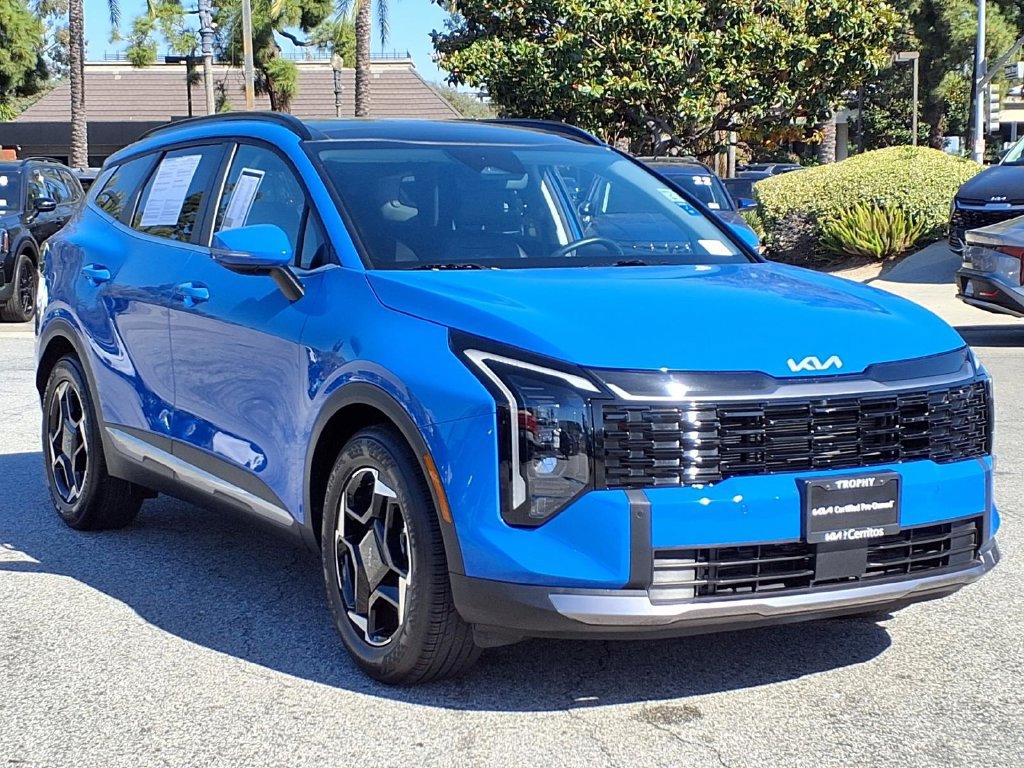 Certified 2026 Kia Sportage EX w/ EX Panorama Roof Package FWD image 3