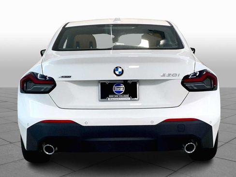 Used 2025 BMW 230i xDrive Coupe w/ Premium Package AWD/4WD image 4