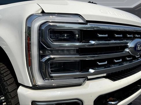 Used 2024 Ford F350 Platinum w/ FX4 Off-Road Package AWD/4WD image 33