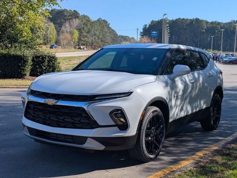 New 2026 Chevrolet Blazer LT image 5