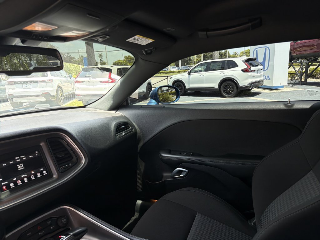 Used 2022 Dodge Challenger R/T RWD image 17